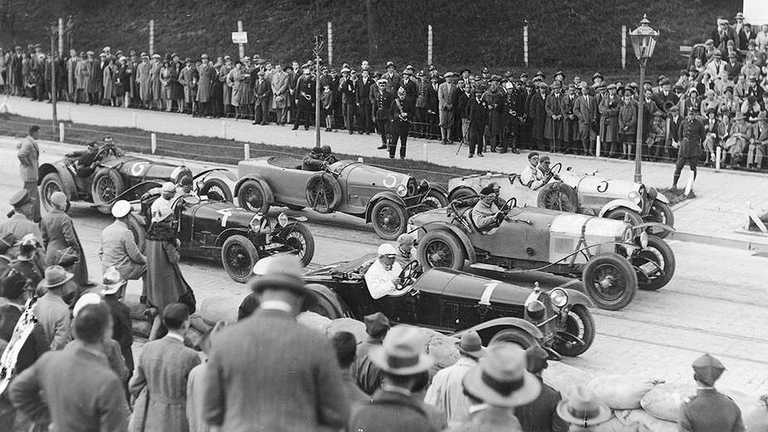 Автоперегони у Львові / Усі фото надані Євгеном Кравсом Автоперегони у Львові / Усі фото надані Євгеном Кравсом