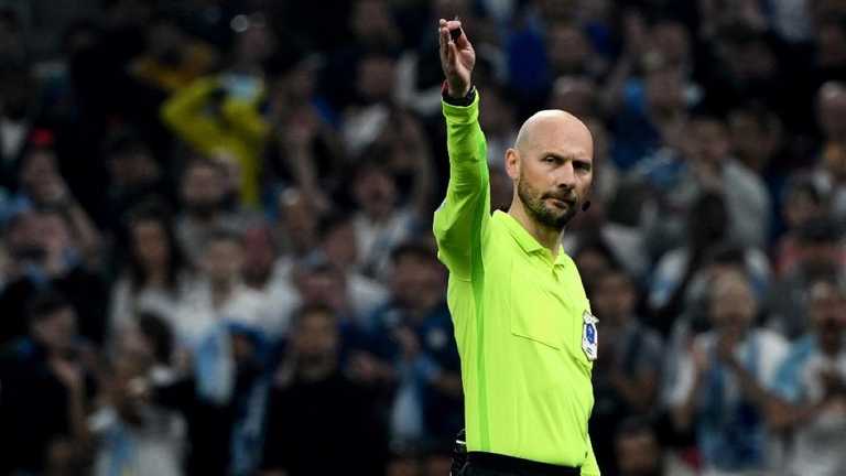 Арбітрам пригрозили санкціям / Фото ФФФ Арбітрам пригрозили санкціям / Фото ФФФ