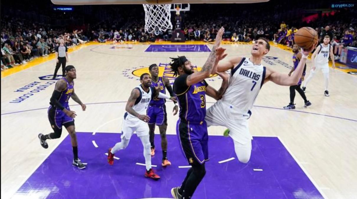 Даллас здолав Лейкерс / фото з відкритих джерел
