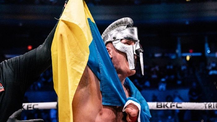 Украинский "Гладиатор" победил кубинца в кровавой рубке на голых кулаках – видео