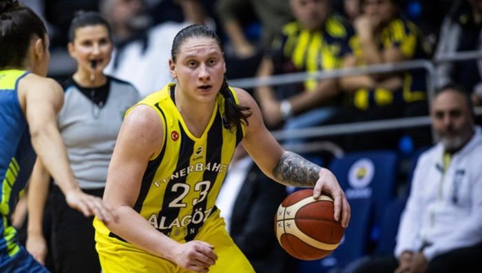 Украинка стала чемпионкой Евролиги по баскетболу в составе Фенербахче