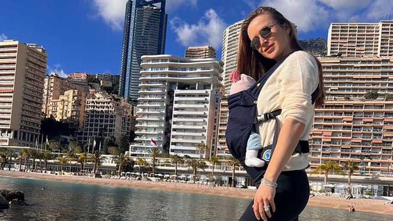 Еліна Світоліна з донечкою Скай / фото з соцмереж Еліна Світоліна з донечкою Скай / фото з соцмереж