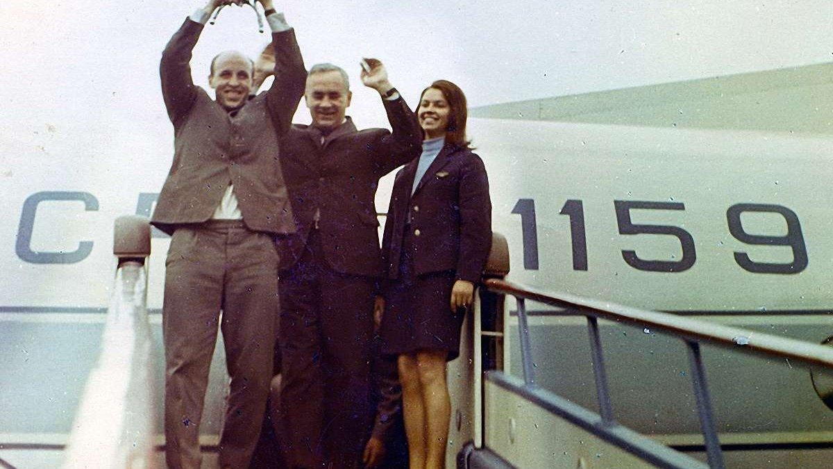 Ігор Кульчицький з Кубком СССР-69 / Фото з відкритих джерел