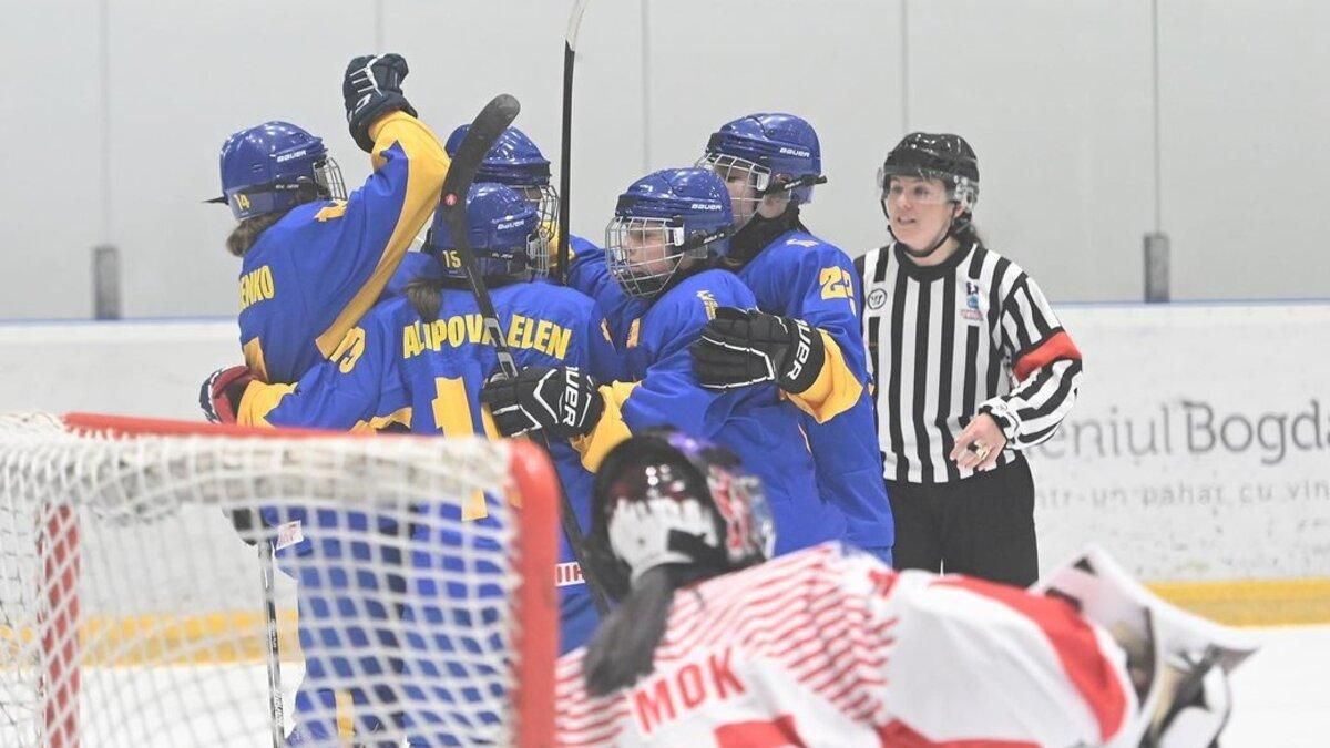 Жіноча збірна України з хокею / фото ФХУ Жіноча збірна України з хокею / фото ФХУ
