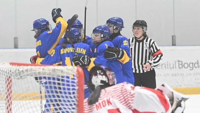 Жіноча збірна України з хокею / фото ФХУ Жіноча збірна України з хокею / фото ФХУ