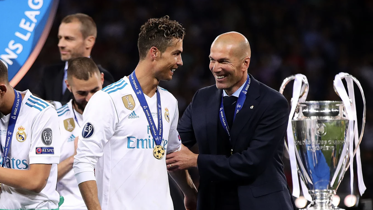 Кріштіану Роналду та Зінедін Зідан / фото Chris Brunskill Ltd Кріштіану Роналду та Зінедін Зідан / фото Chris Brunskill Ltd