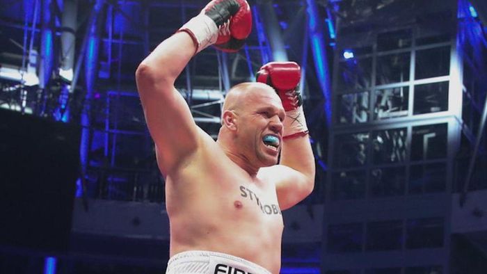 Польский нокаутер молниеносно избил оппонента и выиграл титул WBC