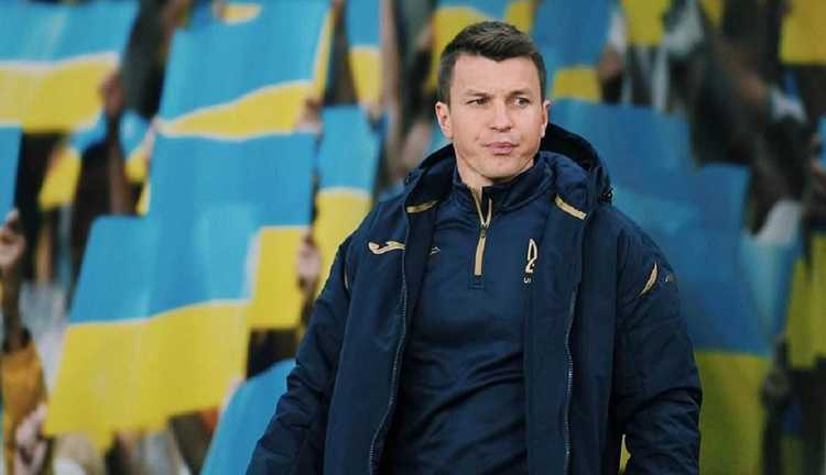 Руслан Ротань исполнял обязанности наставника сборной против Ангии / фото УАФ Руслан Ротань исполнял обязанности наставника сборной против Ангии / фото УАФ