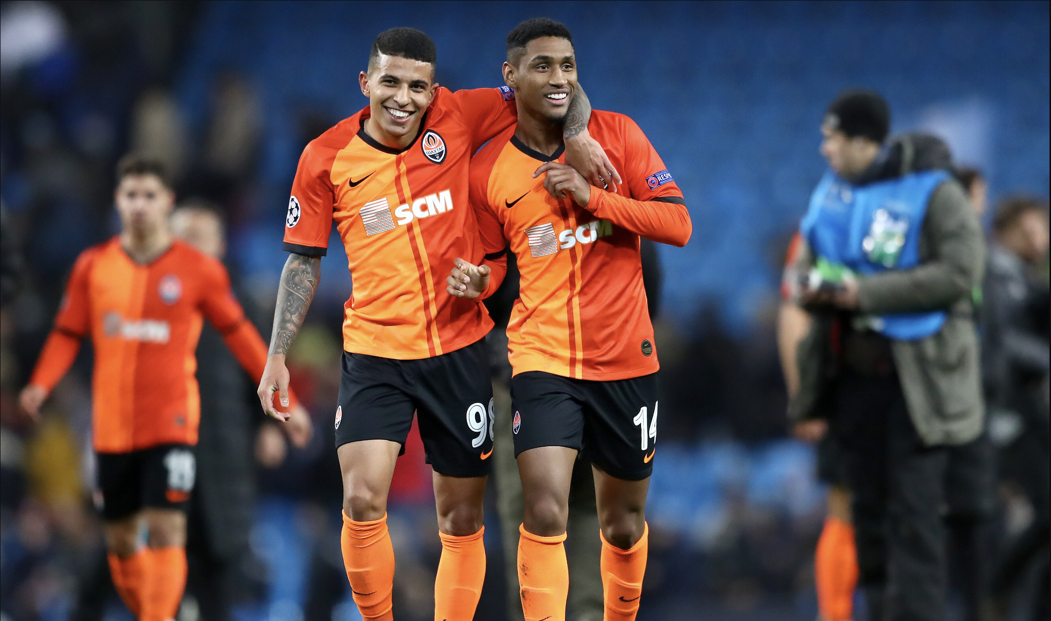 Додо (ліворуч) / фото з відкритих джерел