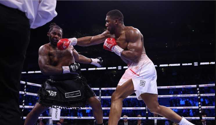 Джошуа переміг Франкліна / фото з соцмереж Джошуа переміг Франкліна / фото з соцмереж