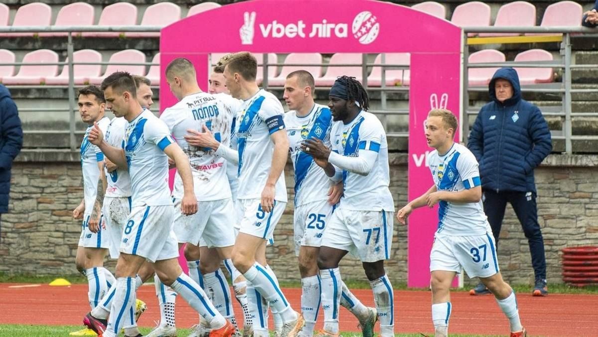 Гравці Динамо / Фото сайт "біло-синіх"