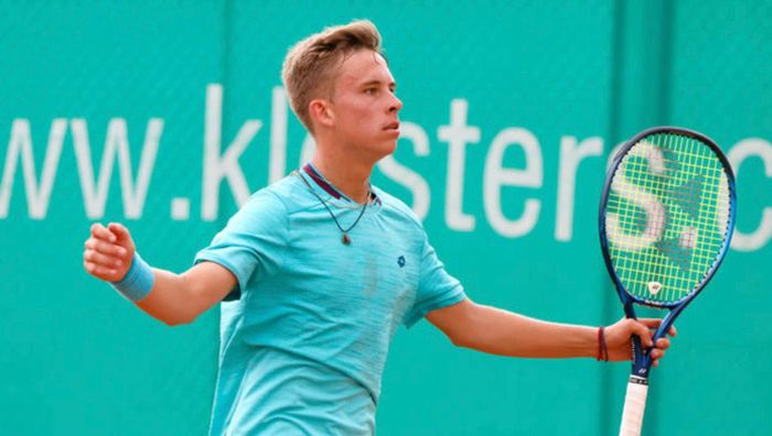 Двое украинских теннисистов пробились в финалы турниров в Хорватии и Турции