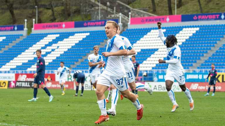 Царенко відкрив рахунок в дуелі / Фото УПЛ Царенко відкрив рахунок в дуелі / Фото УПЛ