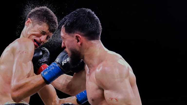 Фундора – Мендоза / Фото Bad Left Hook Фундора – Мендоза / Фото Bad Left Hook