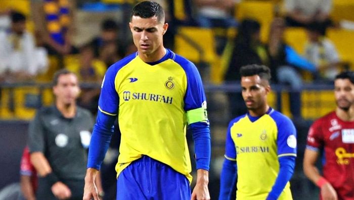 Роналду вылетел из Кубка Саудовской Аравии – португалец-транжира набросился на тренеров и арбитра