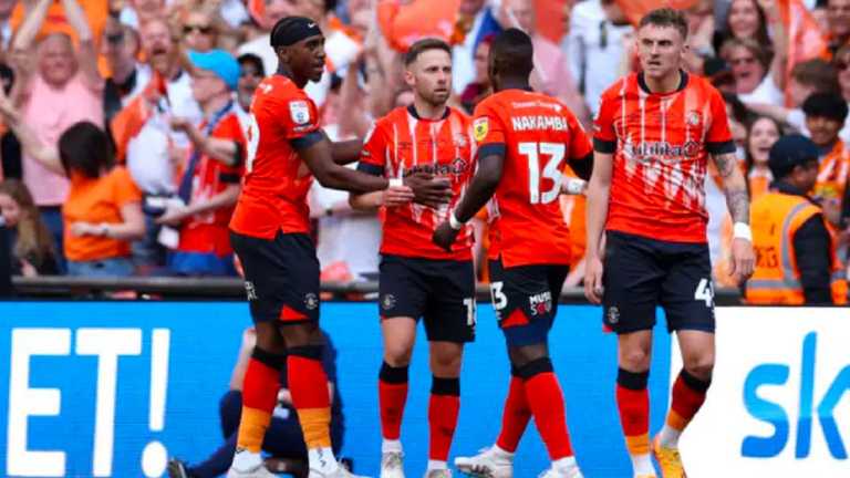 ФК Лутон / Фото зі соцмереж ФК Лутон / Фото зі соцмереж