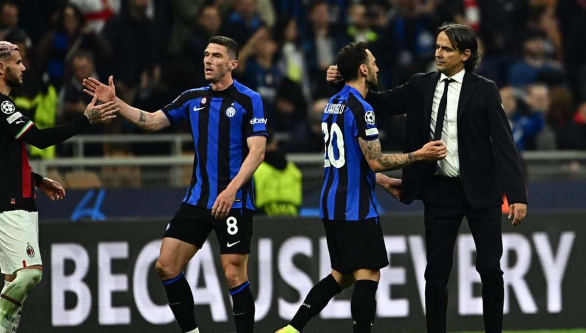 Індзагі зі своїми підопічними після перемоги над Міланом / фото AFP