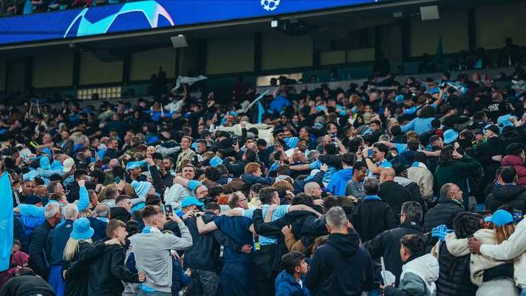 Болельщики Манчестер Сити / Фото Twitter Болельщики Манчестер Сити / Фото Twitter