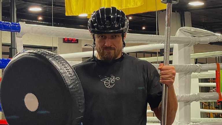 Олександр Усик / Фото з соцмереж Олександр Усик / Фото з соцмереж