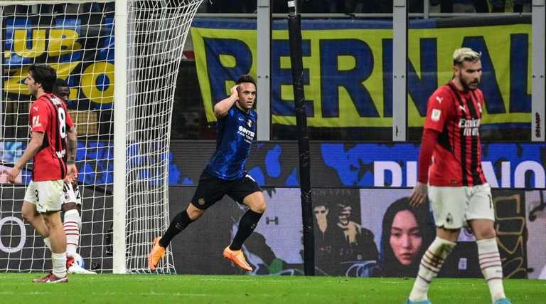 Милан против Интера / фото AFP