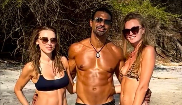 Девід Хей з дамами серця / фото з соцмереж Девід Хей з дамами серця / фото з соцмереж