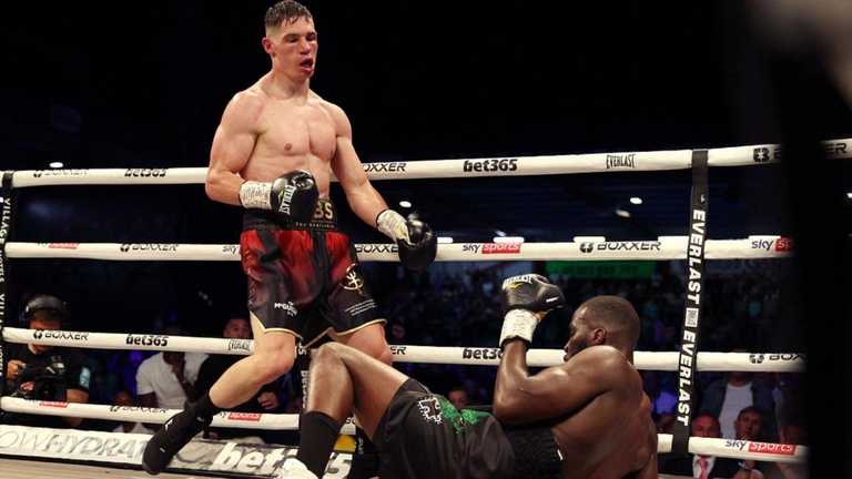 Біллем-Сміт проти Околє / Фото зі соцмереж Біллем-Сміт проти Околє / Фото зі соцмереж