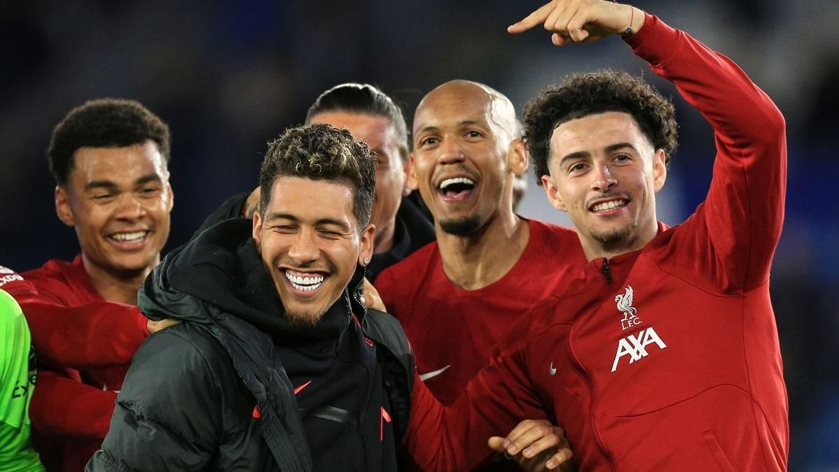 Роберто Фірміно (у чорній куртці) / Фото Getty Images