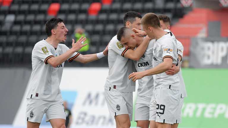 Шахтер дожал Верес / фото ФК Шахтер Шахтер дожал Верес / фото ФК Шахтер