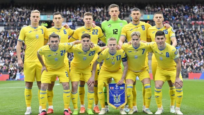 Евро-2024: сборная Украины по футболу объявила состав на июньские матчи – без Зинченко, однако с дебютантом