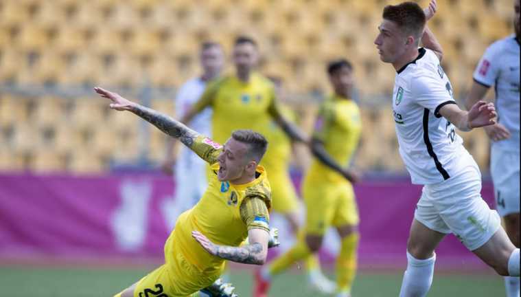 Момент падіння Назаренка / фото СК Дніпро-1 Момент падіння Назаренка / фото СК Дніпро-1