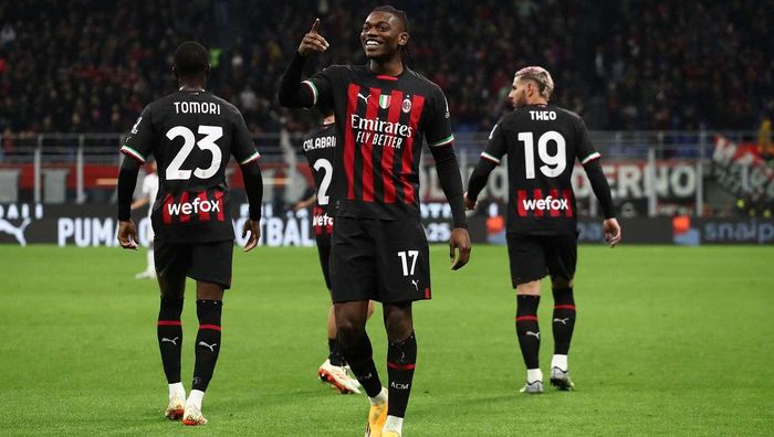 Мілан після вильоту з ЛЧ зірвав злість на аутсайдері Серії А – два хет-трики "росонеррі" Мілан після вильоту з ЛЧ зірвав злість на аутсайдері Серії А – два хет-трики "росонеррі"