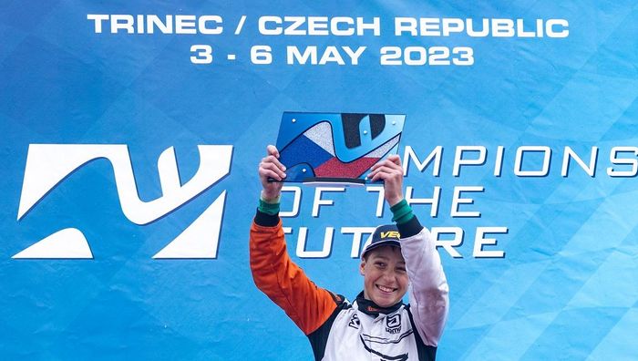 Украинский 14-летний картингист Александр Бондарев побеждает в финале гонки Champions of the future в Чехии