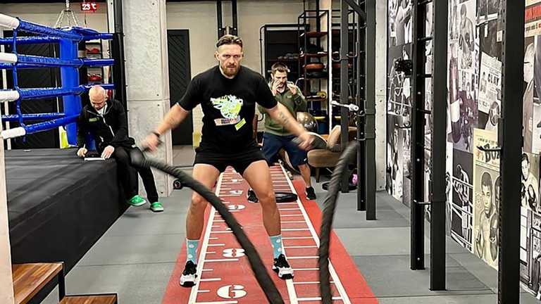 Олександр Усик / фото з соцмереж Олександр Усик / фото з соцмереж