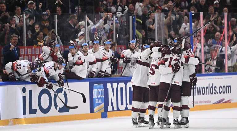 Латвия завоевала историческую медаль / фото AFP Латвия завоевала историческую медаль / фото AFP