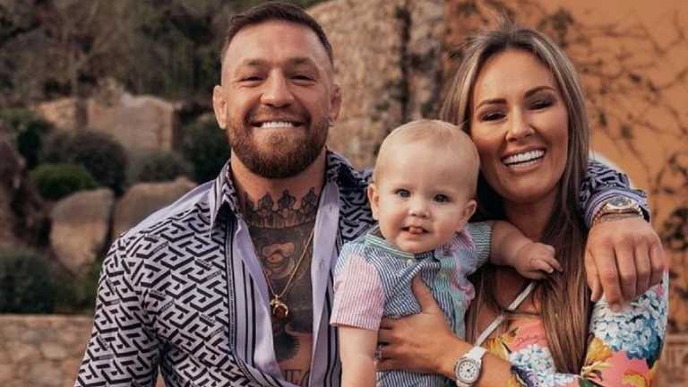 Конор Макгрегор з нареченою Ді Девлін / Фото з соцмереж Конор Макгрегор з нареченою Ді Девлін / Фото з соцмереж