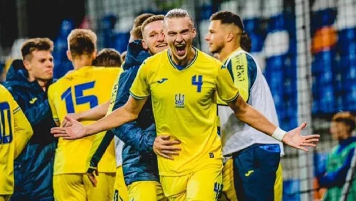 Два німецькі клуби цікавляться захисником молодіжної збірної України з футболу