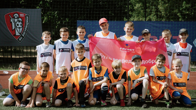 Футбол и баскетбол для детей: спортивные секции при поддержке Favbet Foundation / фото