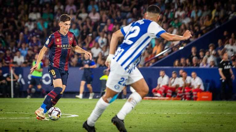 Алавес вернулся в Ла Лигу / Фото Twitter Алавес вернулся в Ла Лигу / Фото Twitter