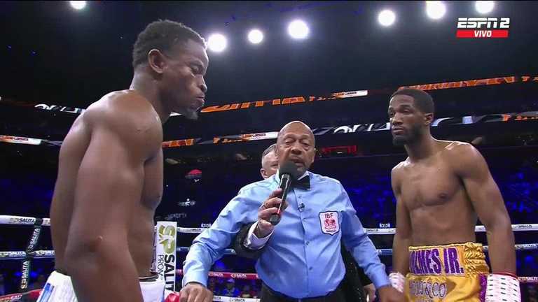 Туссен против Холмса / Фото Twitter Туссен против Холмса / Фото Twitter