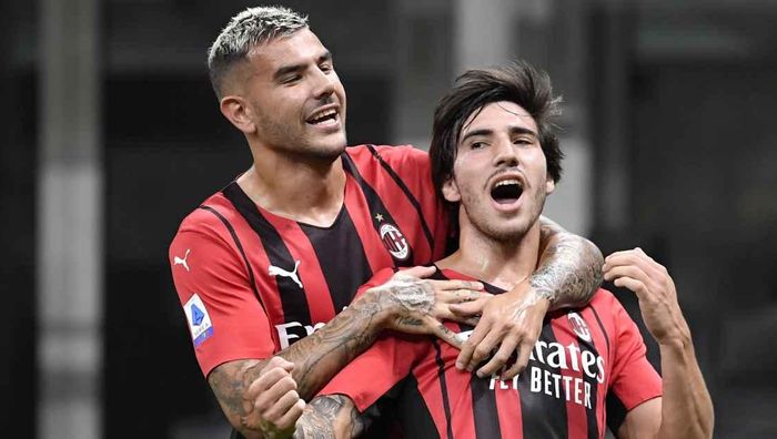 Звезда Милана завершает переход в Ньюкасл – это рекордный трансфер для итальянских игроков