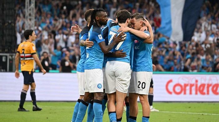 Наполі завершив чемпіонський сезон перемогою над найгіршою командою Серії А Наполі завершив чемпіонський сезон перемогою над найгіршою командою Серії А