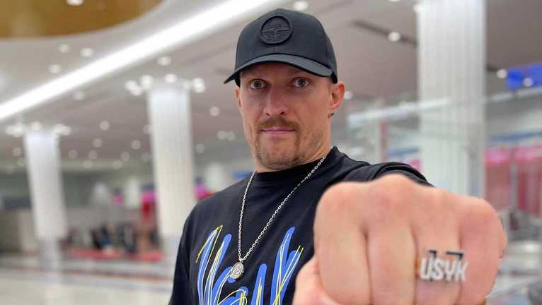 Александр Усик / Фото из соцсетей Александр Усик / Фото из соцсетей