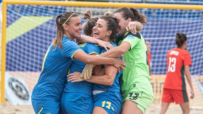Украина завоевала серебро в пляжном футболе на Европейских играх-2023