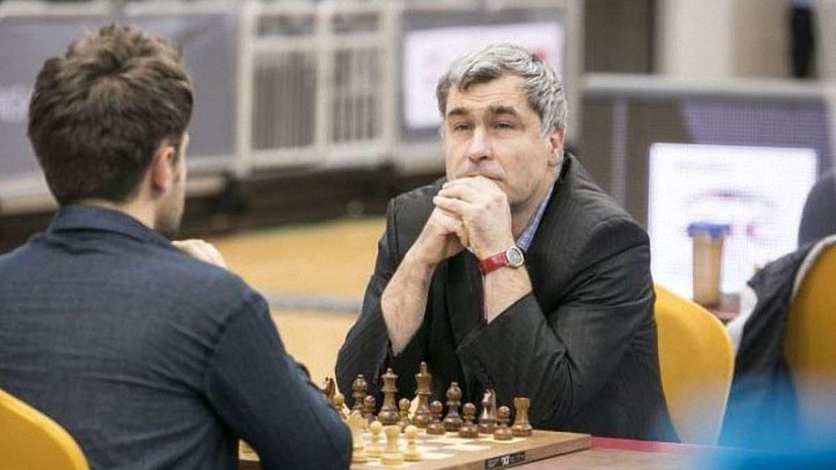 Василий Иванчук (справа) / Фото Укринформ