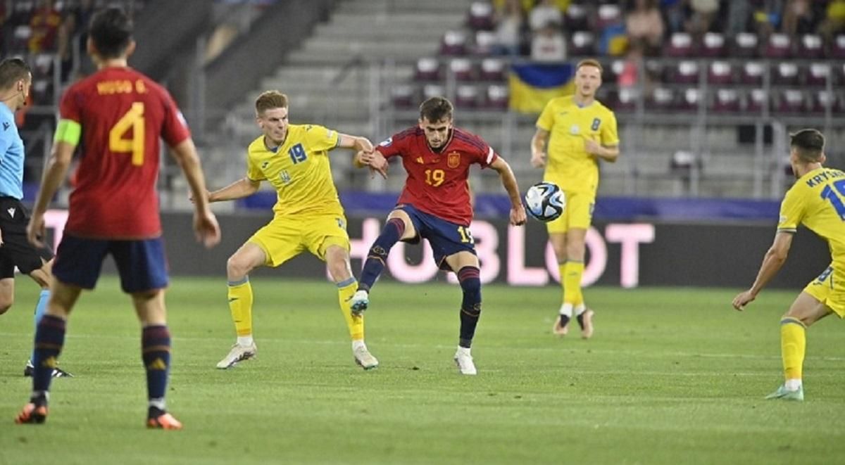 Украина встречалась с Испанией на групповом этапе / Фото Павла Кубанова