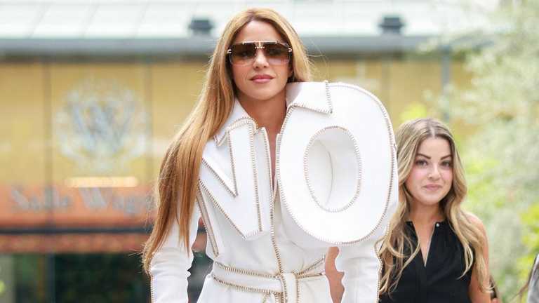 Шакира (на переднем плане) / Фото из открытых источников Шакира (на переднем плане) / Фото из открытых источников