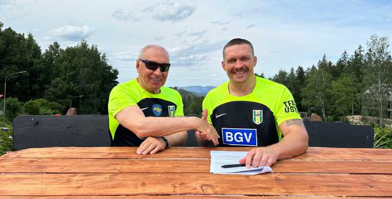 Олександр Усик з Геннадієм Буткевичем / фото з відкритих джерел Олександр Усик з Геннадієм Буткевичем / фото з відкритих джерел