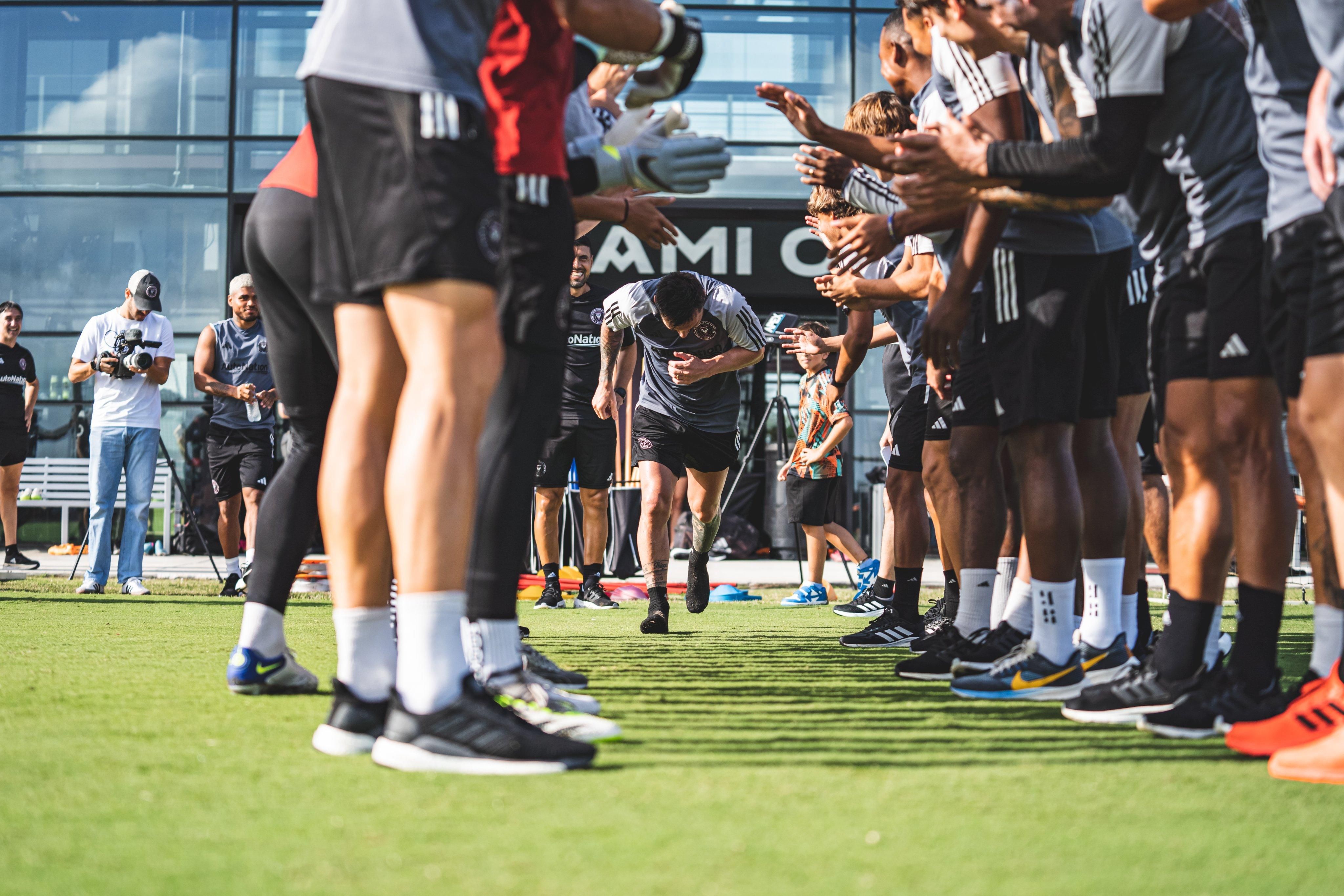 Мессі під час посвяти / Фото зі соцмереж Мессі під час посвяти / Фото зі соцмереж