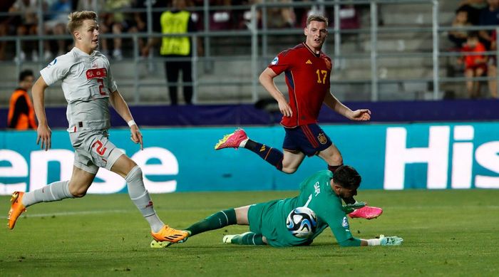 Испания дожала Швейцарию и вышла в полуфинал молодежного Евро, пиренейцы – потенциальные соперники Украины
