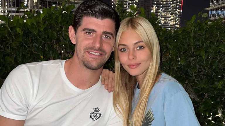 Тибо Куртуа с женой Мишель Герциг / фото из открытых источников Тибо Куртуа с женой Мишель Герциг / фото из открытых источников